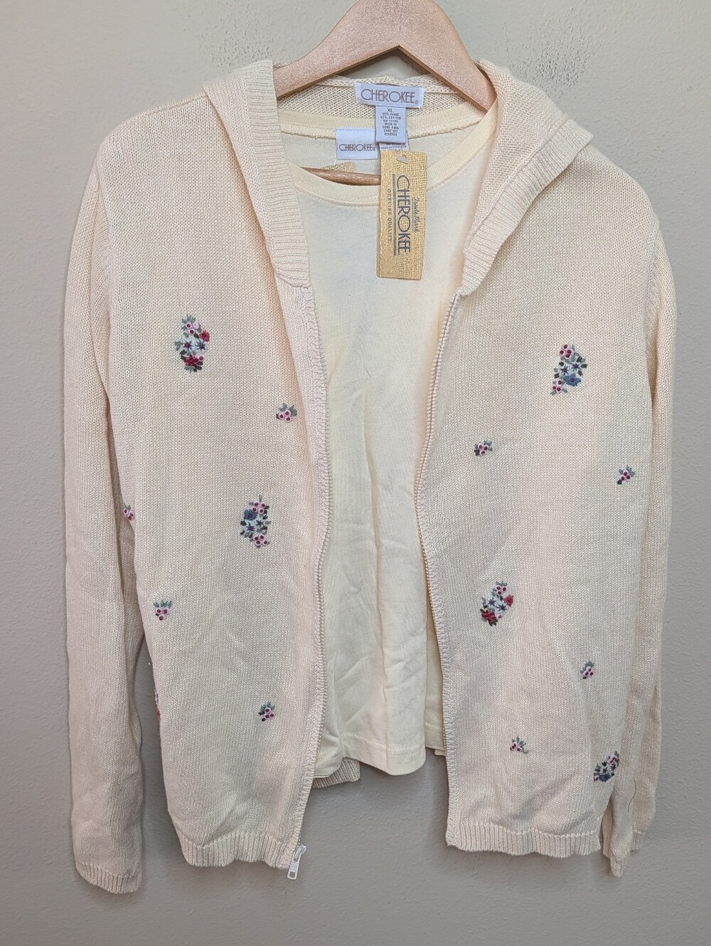 NWT Vintage Cherokee Embroidered Floral Hooded Zip Cardigan and Tee Set Cream XL